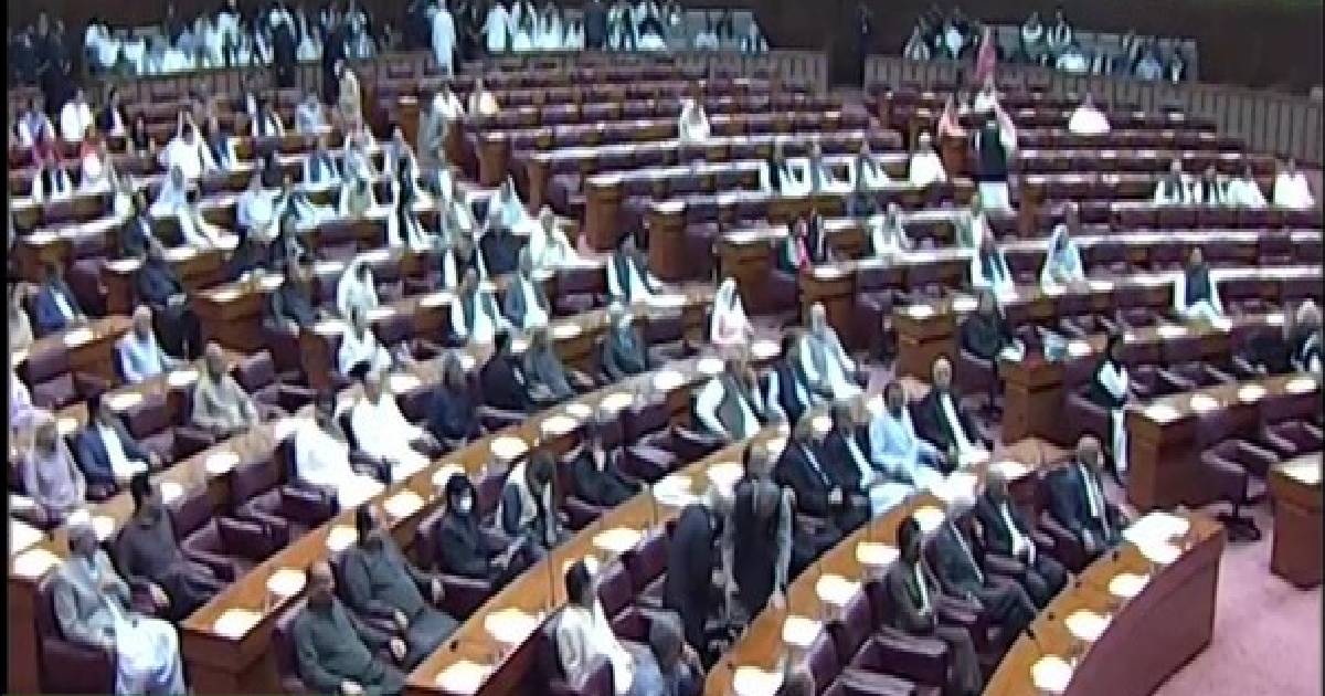 Pakistan: Session on no-trust vote likely to go till midnight amid another adjournment